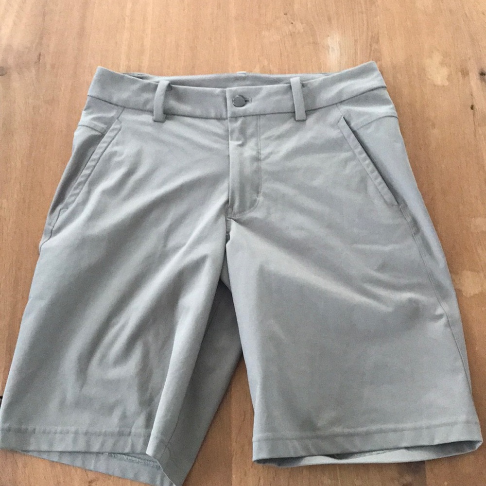 Lululemon shorts 32